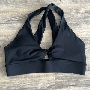 Medium keyhole Fabletics sports bra. Black.